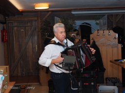 Oktoberfest Mit Musik zur Menschlichkeit am 6.10.2024